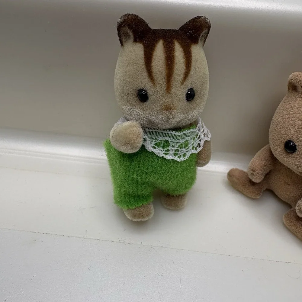 Sylvanian Family Baby Squirrels And Doggie Smaller Babies Epoch Calico Critters